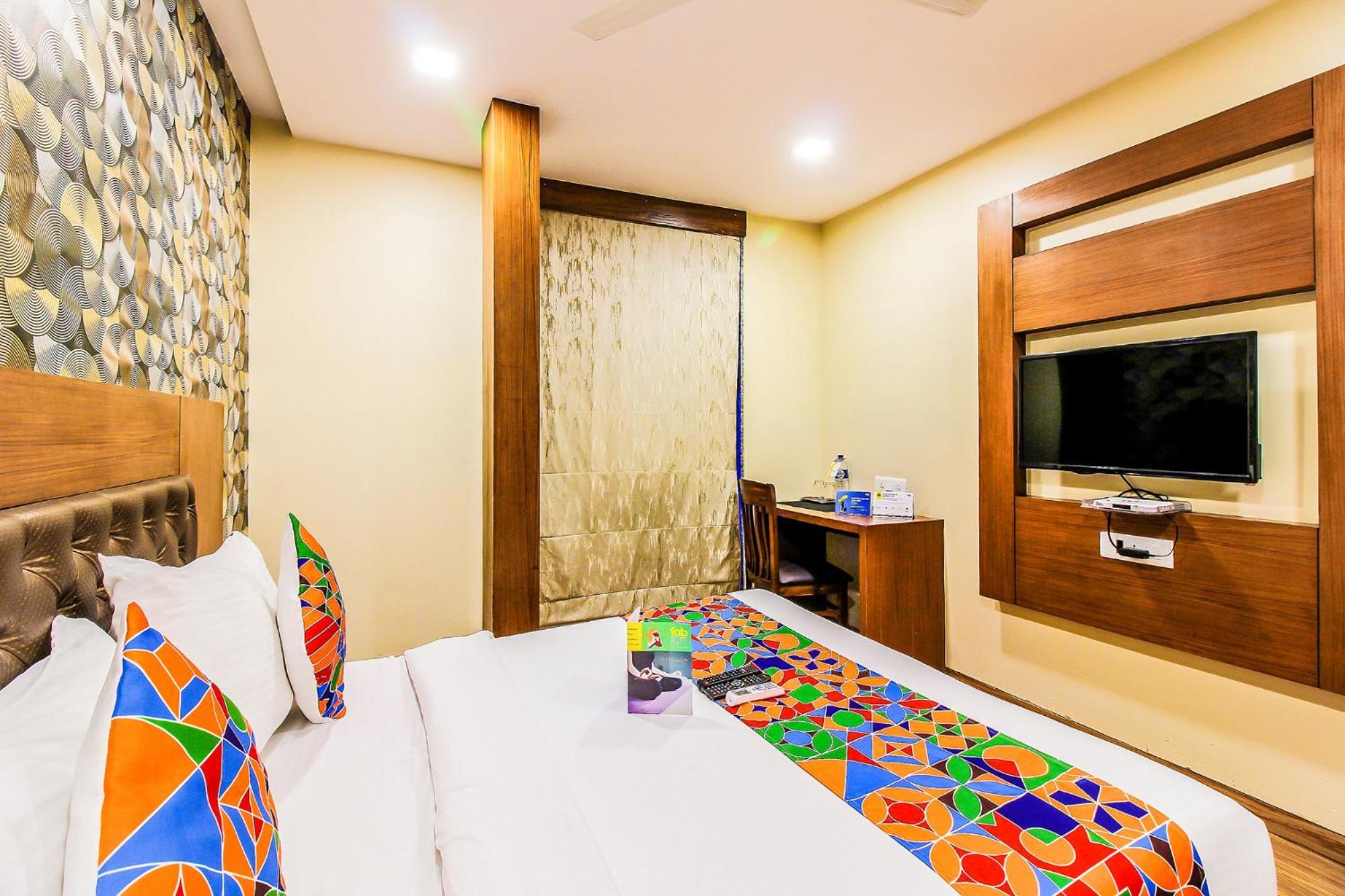 FabHotel Arton Suites Mumbai  Buitenkant foto