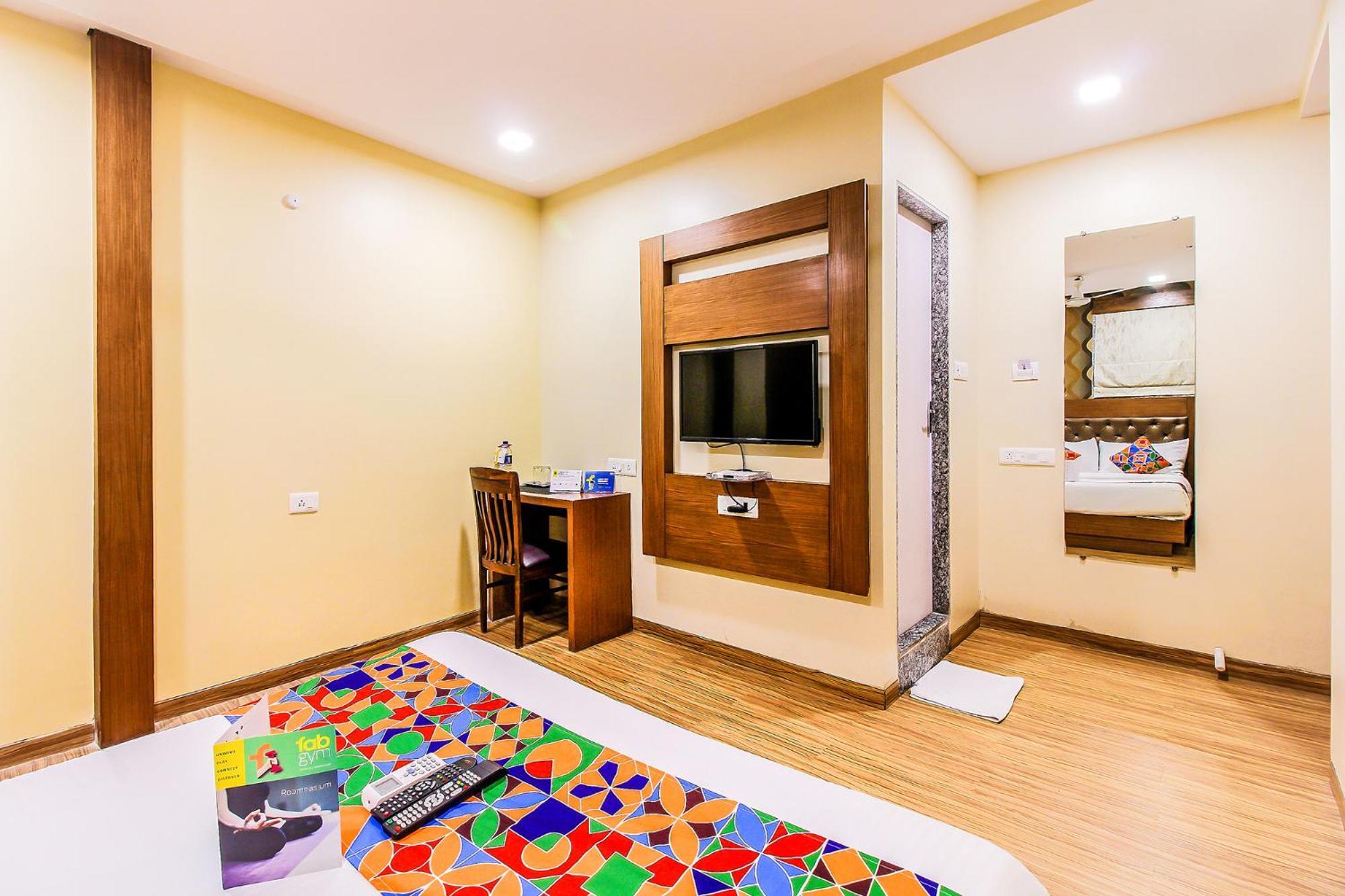 FabHotel Arton Suites Mumbai  Buitenkant foto