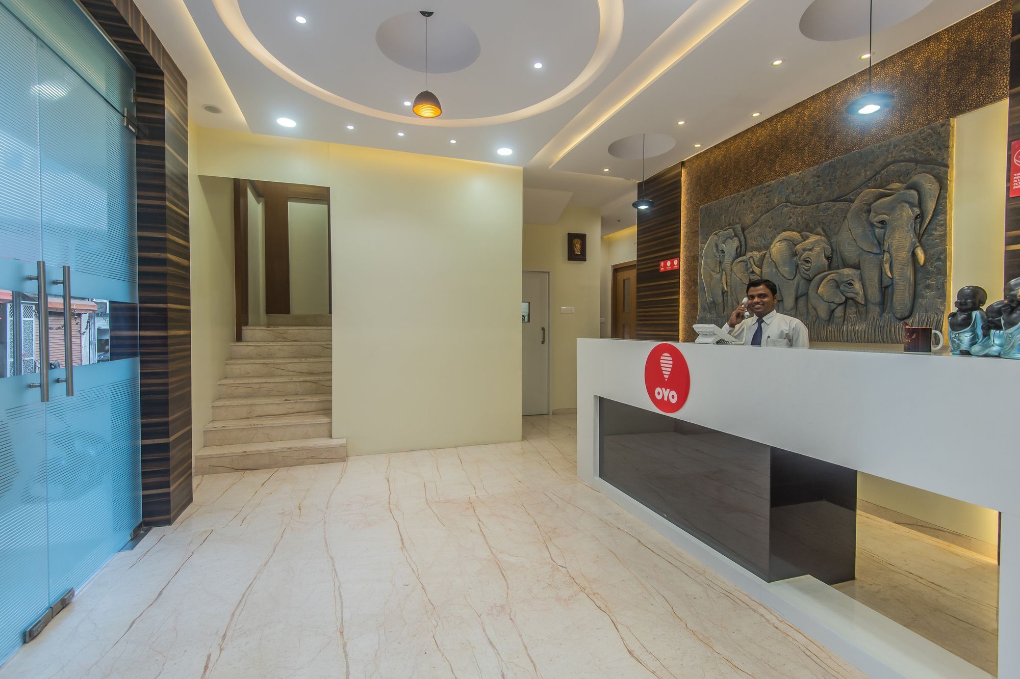 FabHotel Arton Suites Mumbai  Buitenkant foto