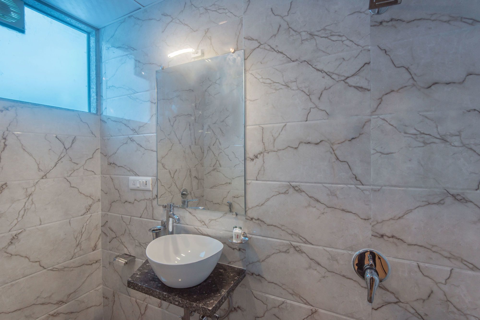 FabHotel Arton Suites Mumbai  Buitenkant foto